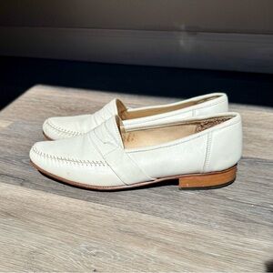 Vintage Brass Boot Nunn Bush Women's Cream Leather Slip-On Loafers Size 8.5
